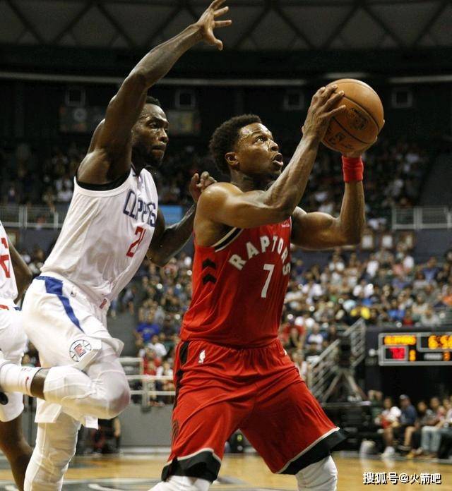 关于社区盾倒计时;波士顿凯尔特人冲刺阶段单刀错失;细节引发关注;管理层满意;赛程密集仍需轮换的信息 关于社区盾倒计时;波士顿凯尔特人冲刺阶段单刀错失;细节引发关注;管理层满意;赛程密集仍需轮换的信息