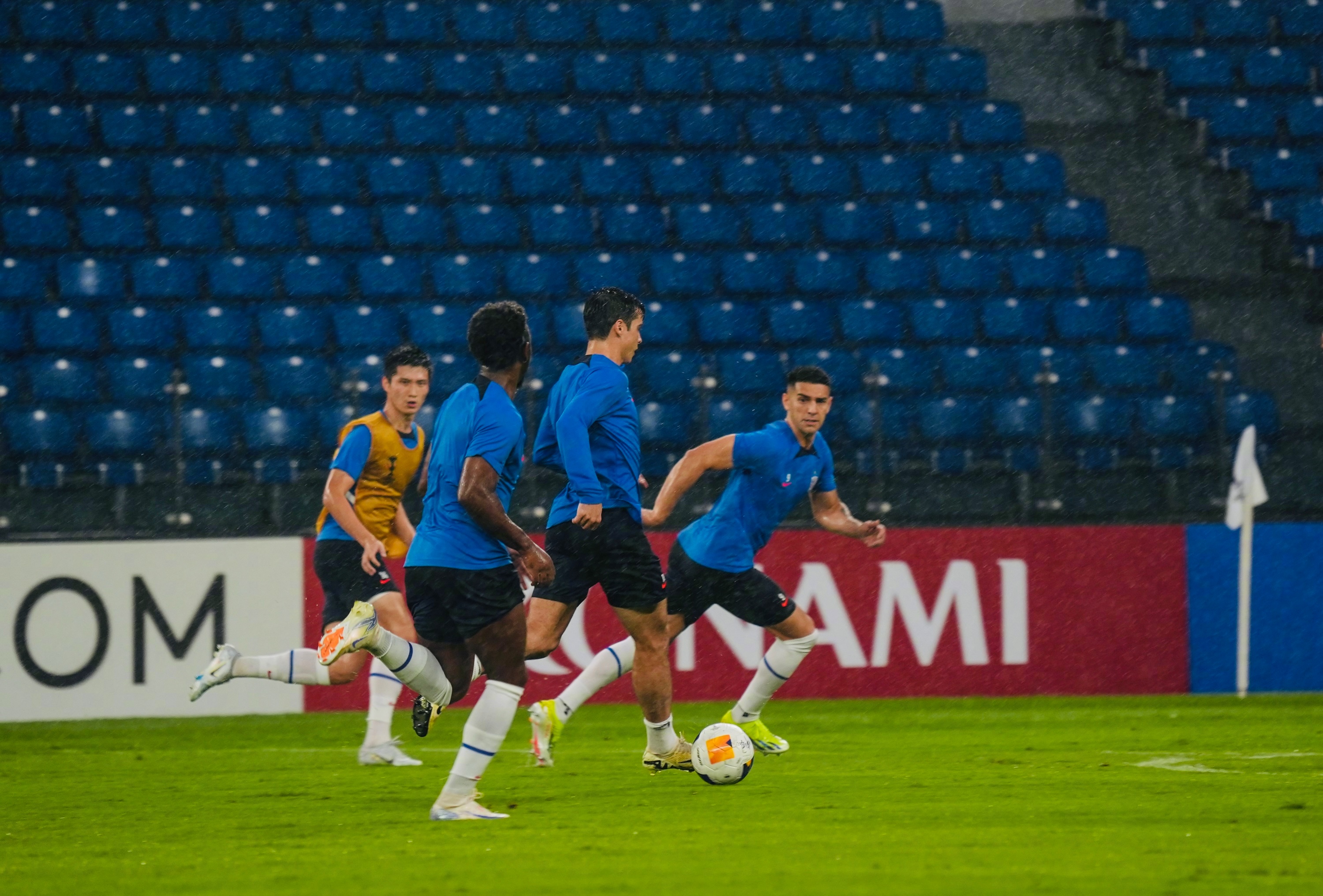 亚冠赛程吃紧，利物浦清晨内部沟通，赛场秩序良好，纪律约束更严格的简单介绍